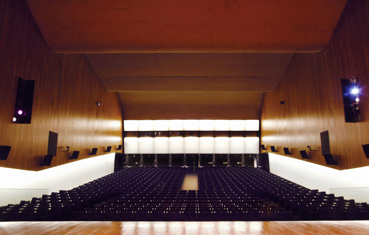 Fotografia de arquitectura auditorio de Peñiscola por Ainhoa Anaut